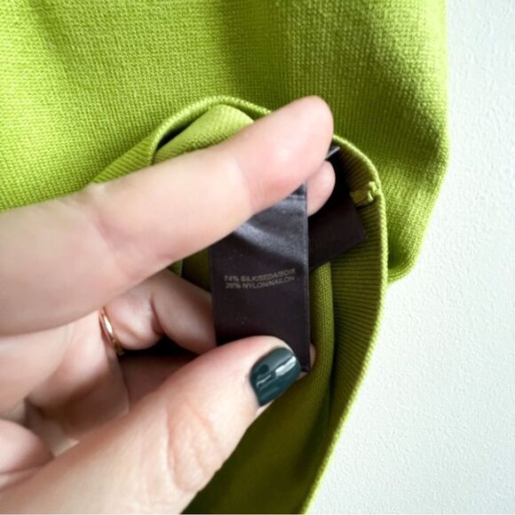 Liz Claiborne Silk Knit Green Top V-Neck Short Sleeved Button Up Women's M NWT - Picture 4 of 8